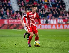 赫罗纳后防铜墙铁壁不给对手机会，成功守住比赛胜利