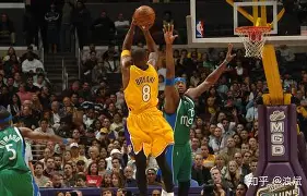 篮球比赛重现经典对决，两队几度势均力敌的简单介绍