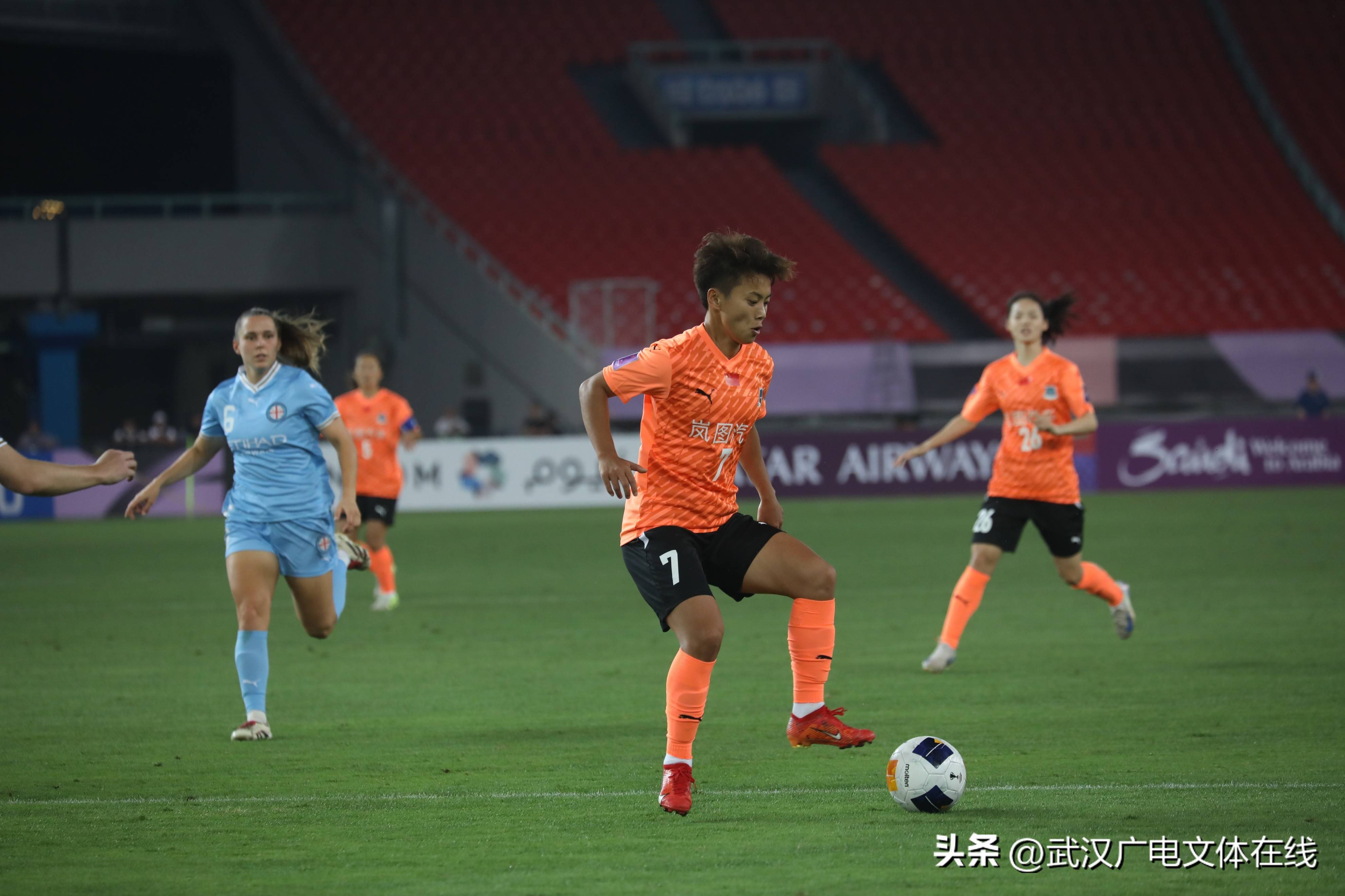 女足比赛突发变故，球队备战全力应对的简单介绍