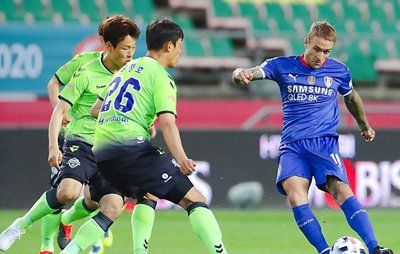 鹿岛鹿角战胜对手，取得一场胜利