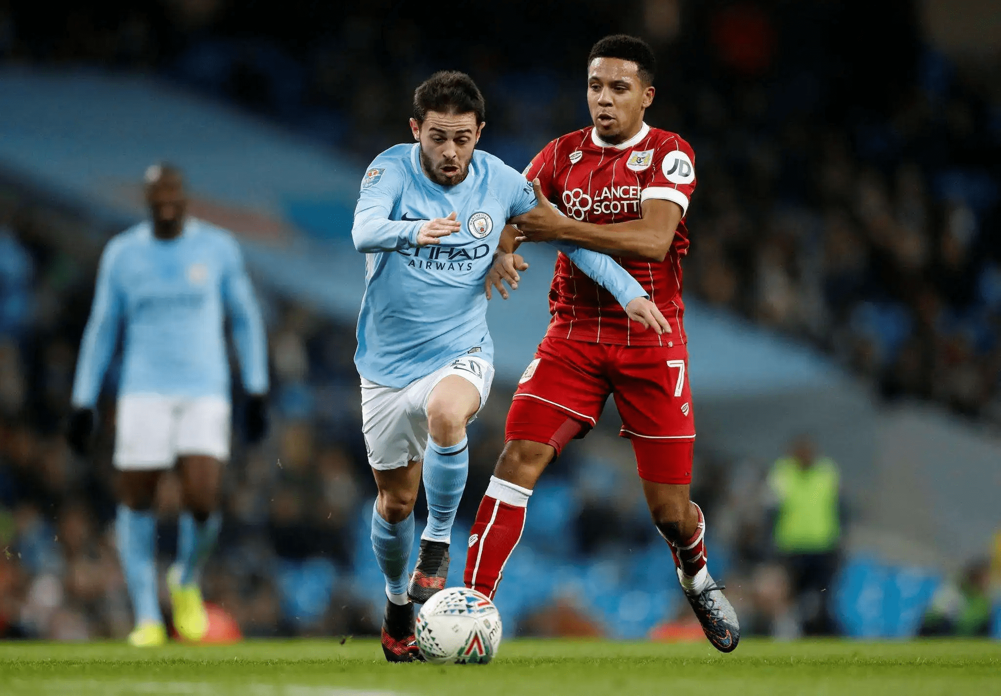 罗马德比战引爆斗志，竞争激烈不分伯仲