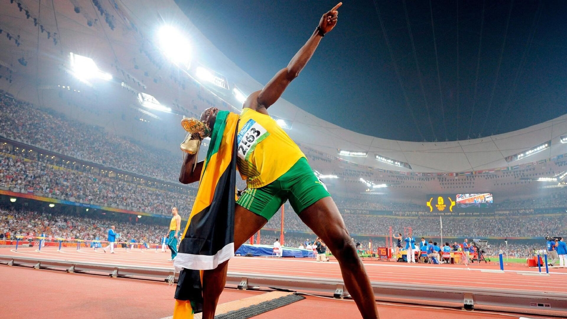 哈兰德迎来二十赛季出色发挥，湖人观众热烈欢呼！热度持续攀升